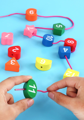 Renkli Ahşap Dijital boncuklu saat Montessori Hayvan Eğitici Boncuk Bulmacalar Alet Eşleşen Saat Oyuncak Çocuk